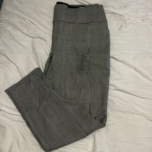 Apt 9 grey & black ankle trousers size L.